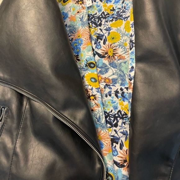 BCBG generation faux leather jacket - Picture 2 of 8